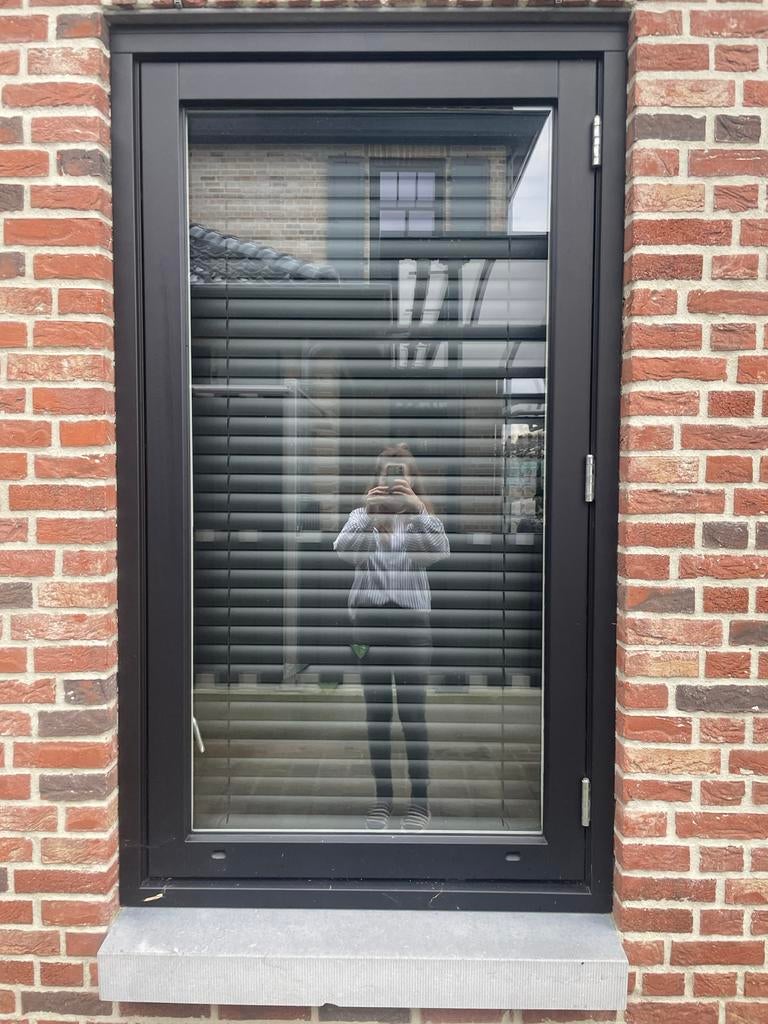 Zwart raamkozijn Dubbelglas  Zo Goed als Nieuw, 80 tot 120 cm, Ophalen of Verzenden, Zo goed als nieuw, Dubbelglas
