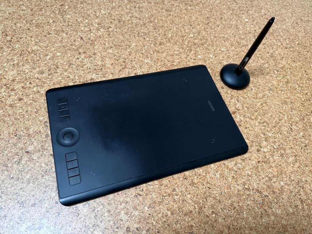 Wacom Intuos Pro Medium PTH660 tekentablet, Computers en Software, Tekentablets, Ophalen of Verzenden, Gebruikt