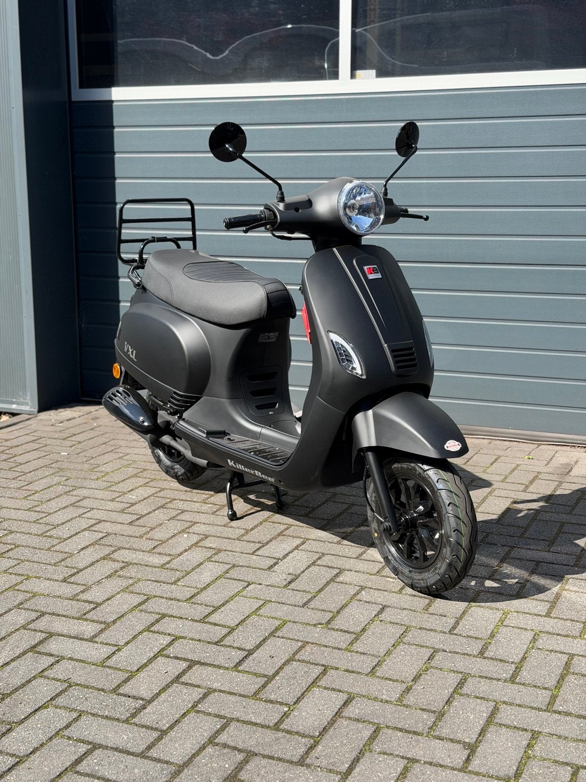 Killerbee VXL 2026 E5 Bromfiets slechts 5km - Nieuw!, Fietsen en Brommers, Snorfietsen en Snorscooters, Nieuw, Benzine, Ophalen