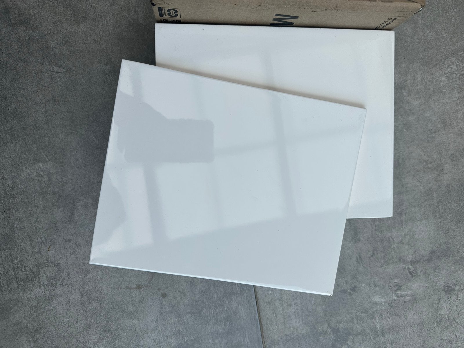 Witte glanzende tegels 20x25 cm (36 stuks), Nieuw, Ophalen of Verzenden, 20 tot 40 cm, Minder dan 5 m²