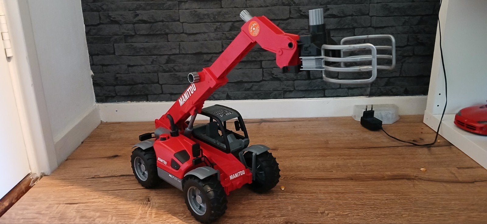 Bruder verrijker manitou in goede staat, Ophalen of Verzenden, Zo goed als nieuw, Tractor of Landbouw