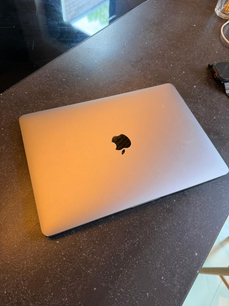MacBook Pro 13” 2020 i7 | 16GB | 4x Thunderbolt | Touch Bar, Computers en Software, Apple Macbooks, 2 tot 3 Ghz, 13 inch, Zo goed als nieuw