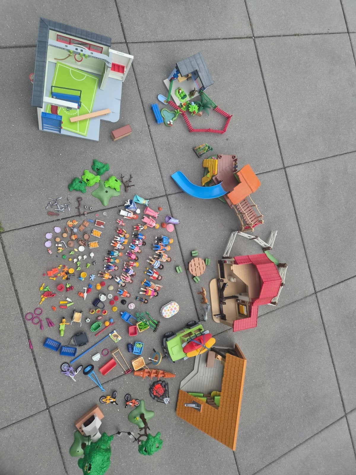 Heel veel playmobil, Ophalen, Zo goed als nieuw