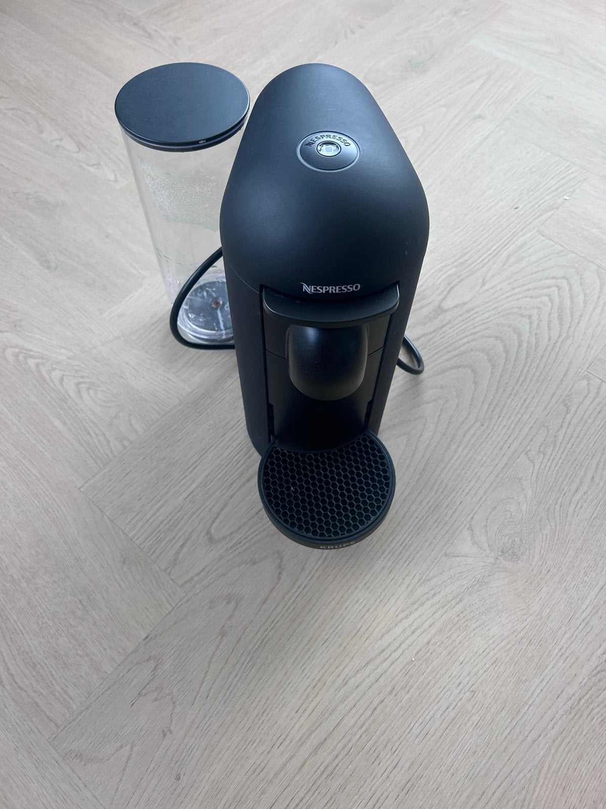 Nespresso koffiezetapparaat in goede staat, Witgoed en Apparatuur, Ophalen of Verzenden, Gebruikt, Koffiemachine, Koffiepads en cups