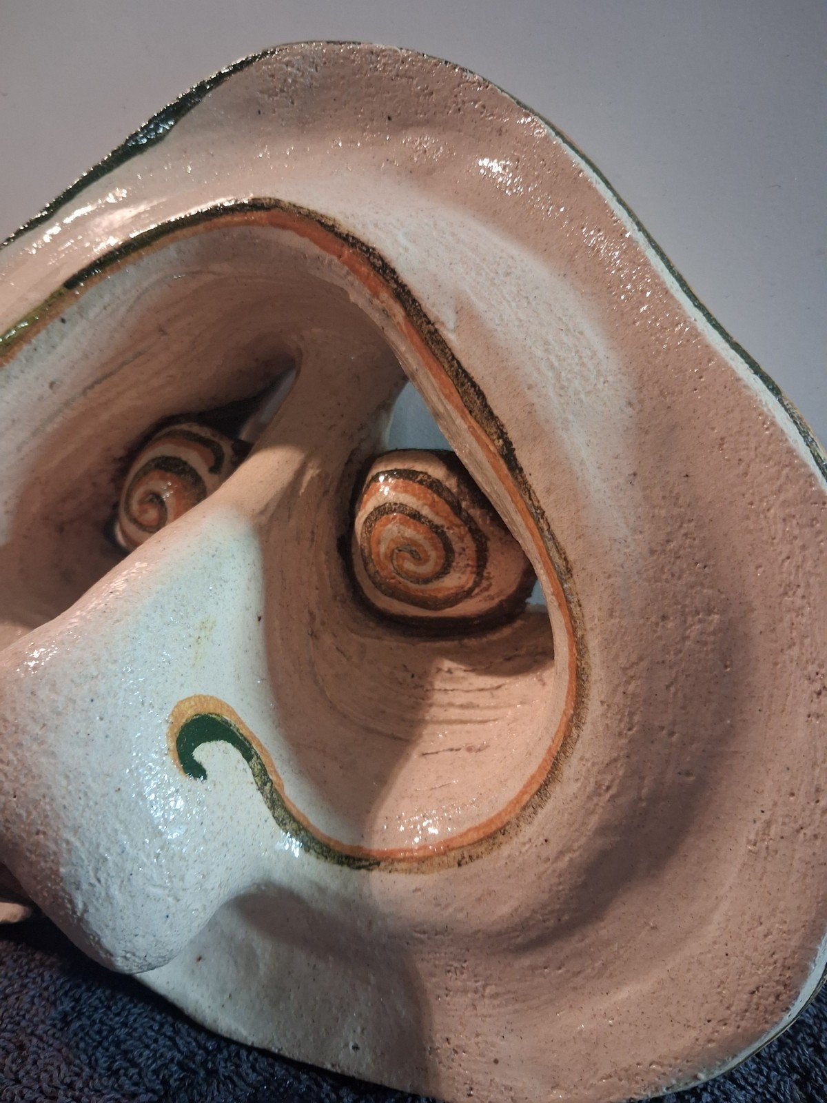 Grotesk keramieken wandmasker, Antiek en Kunst, Kunst | Overige Kunst, Ophalen of Verzenden