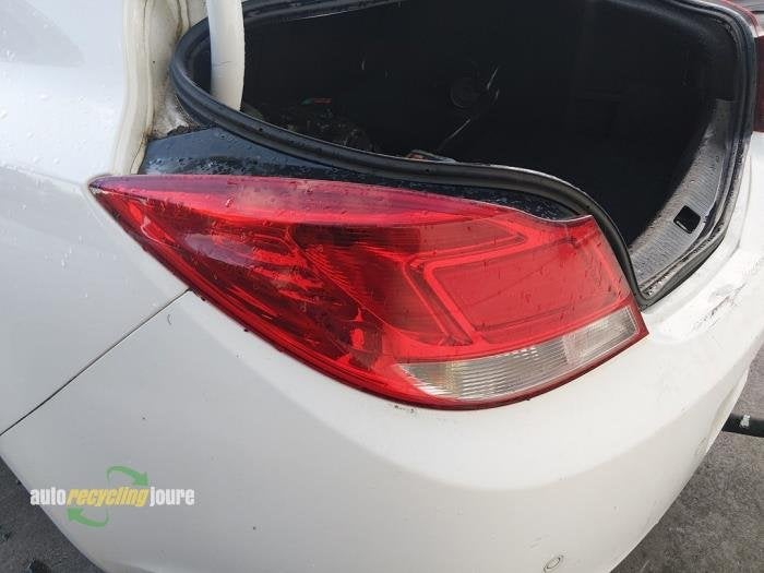 Achterlicht links van een Opel Insignia, Auto-onderdelen, Gebruikt, -, -, Opel