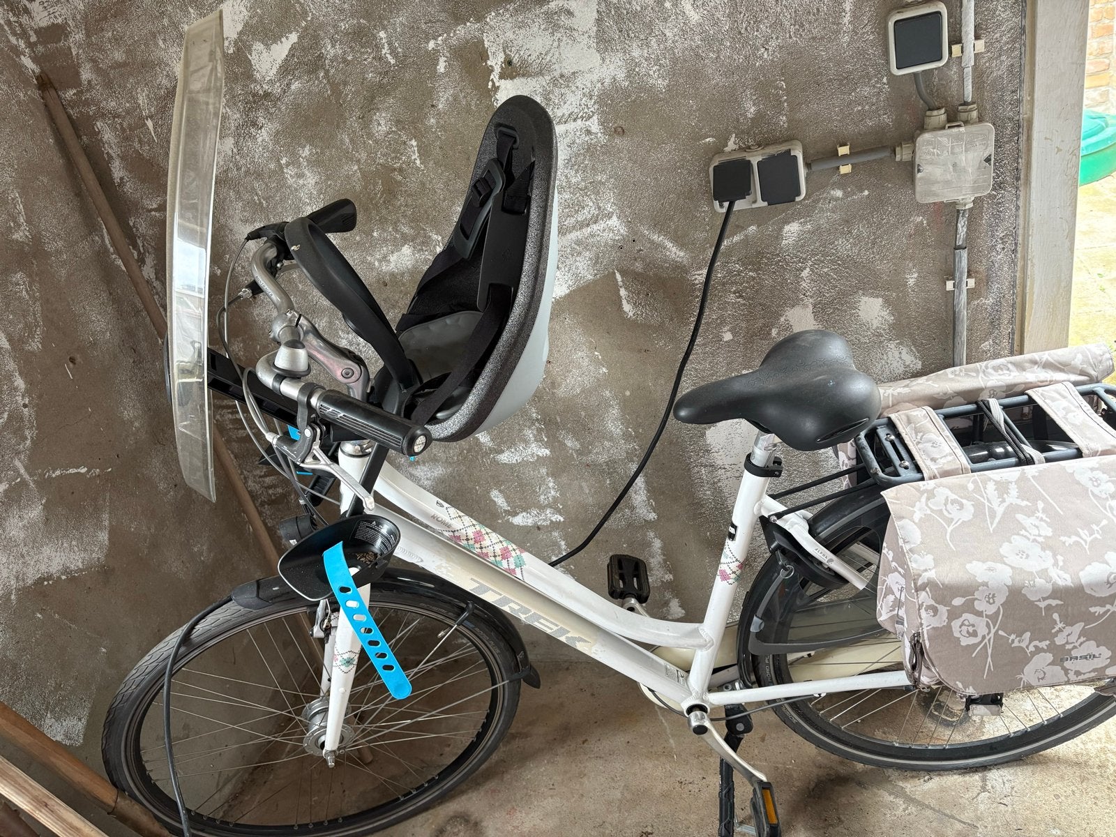 Trek damesfiets met kinderzitje en fietstassen, Velgrem, Versnellingen, Ophalen, Overige merken