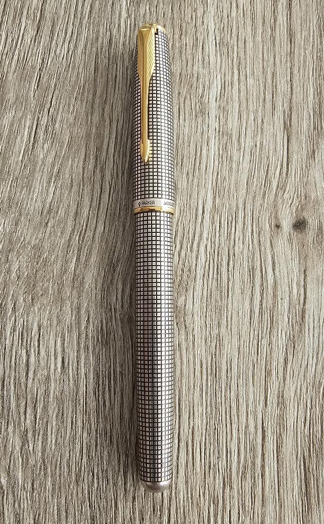 Parker Sonnet Cisele 925 zilveren vulpen met 18K penpunt, Verzamelen, Pennenverzamelingen, Ophalen of Verzenden, Zo goed als nieuw
