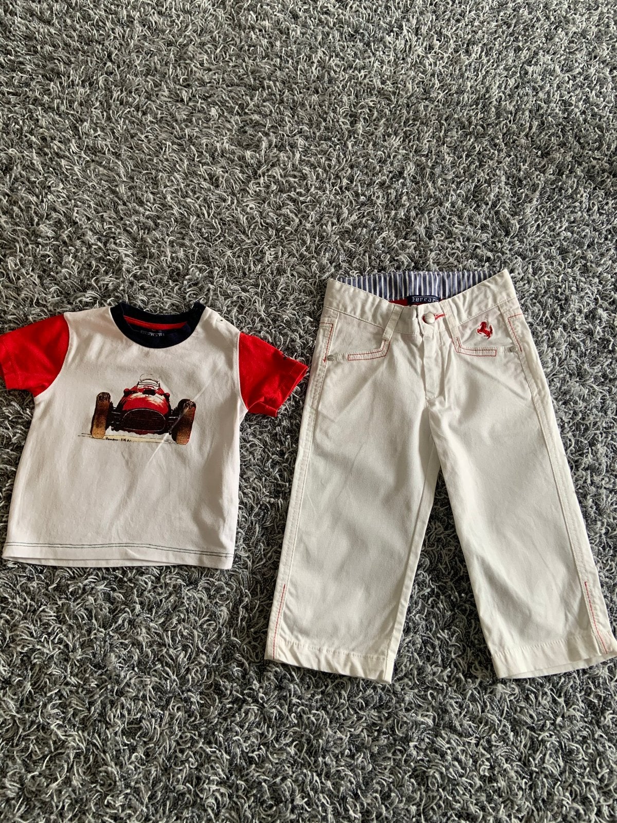 Ferrari broekje met bijpassend shirt 9 maanden, Ophalen of Verzenden, Zo goed als nieuw, Jongetje, Setje