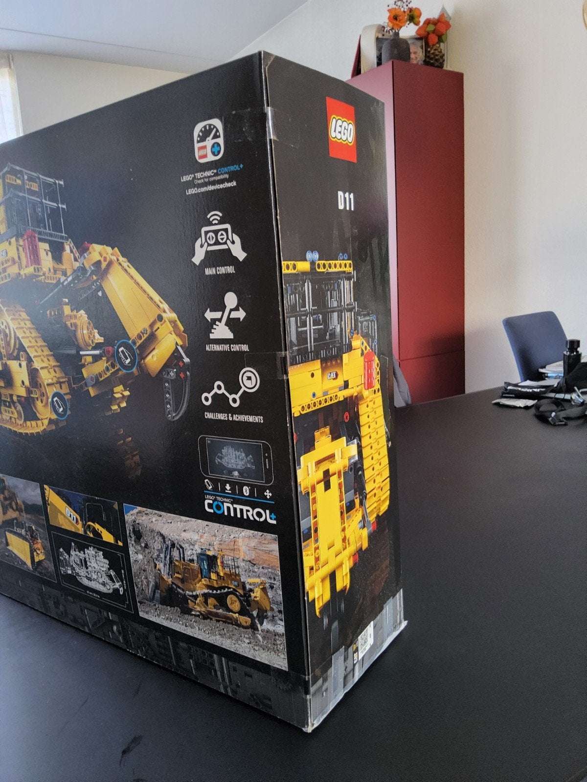 LEGO Technic 42131 Cat D11 Bulldozer NIEUW EN GESEALED, Lego, Nieuw, Ophalen of Verzenden, Complete set
