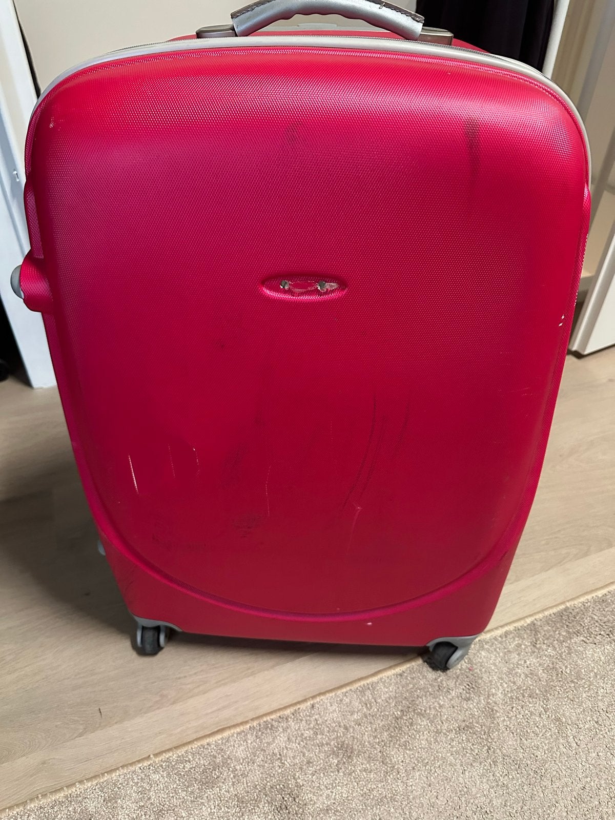 2 Koffers met gebruikerssporen - nog prima voor op reis!, Gebruikt, Hard kunststof, 35 tot 45 cm, Uitschuifbare handgreep