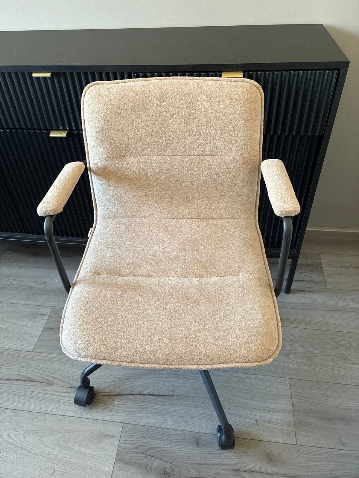 Comfortabele beige bureaustoel met wieltjes, Ophalen, Gebruikt, Beige, Bureaustoel
