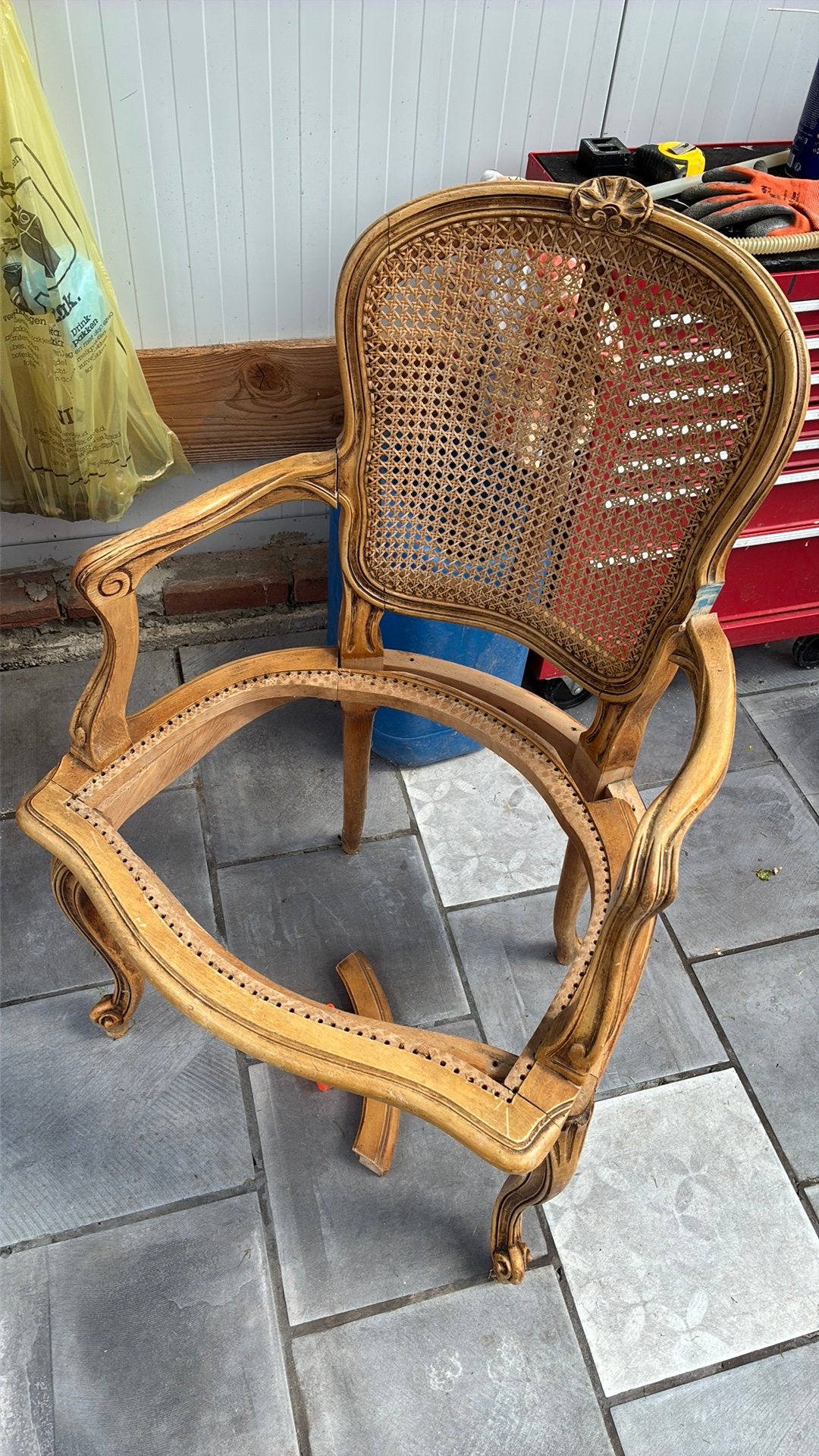 Gratis antieke stoel, Ophalen