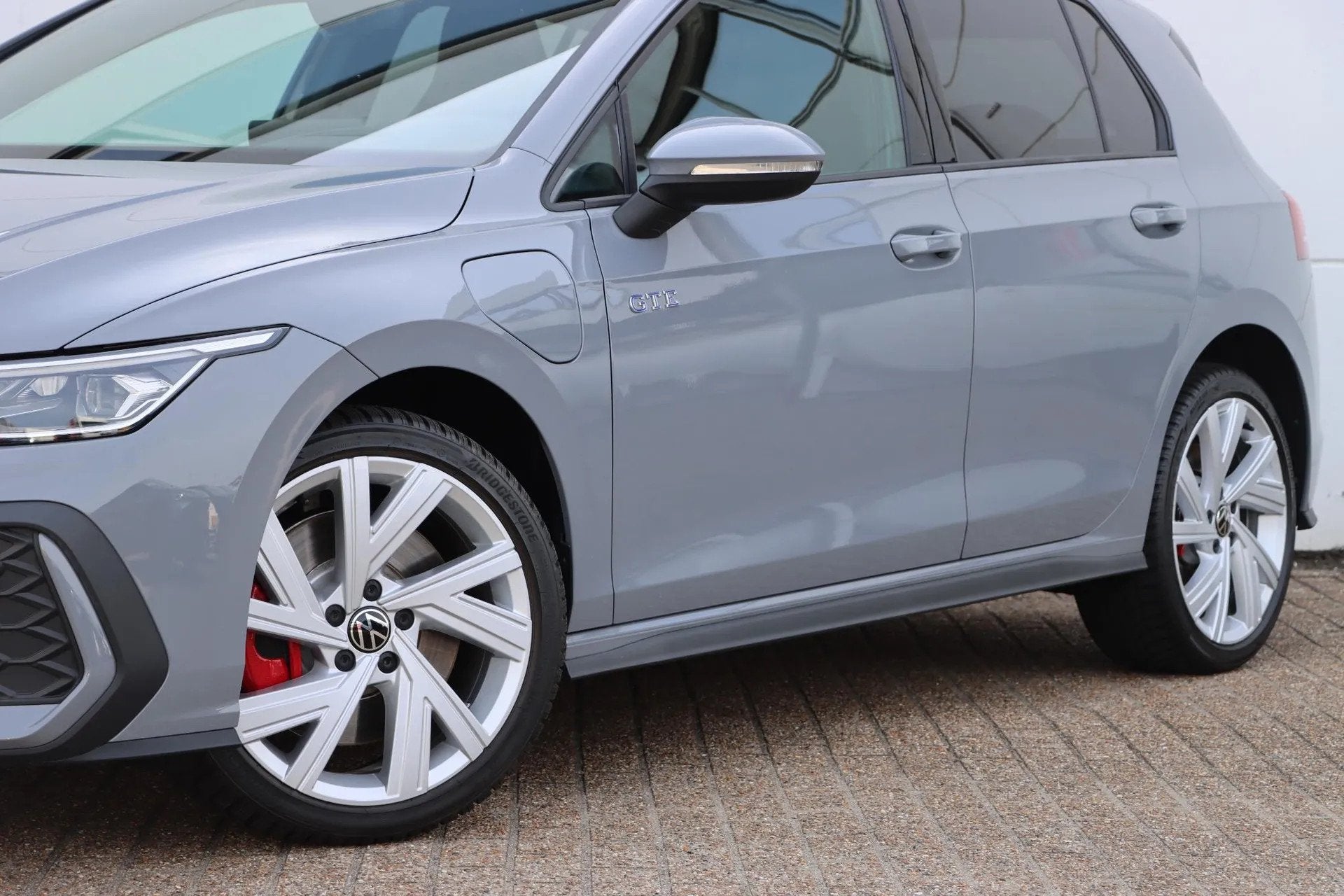 Volkswagen Golf GTE 1.5 eHybrid 272pk DSG6 (bj 2025), 4 cilinders, Plug-in hybride, 1700 kg, 750 kg
