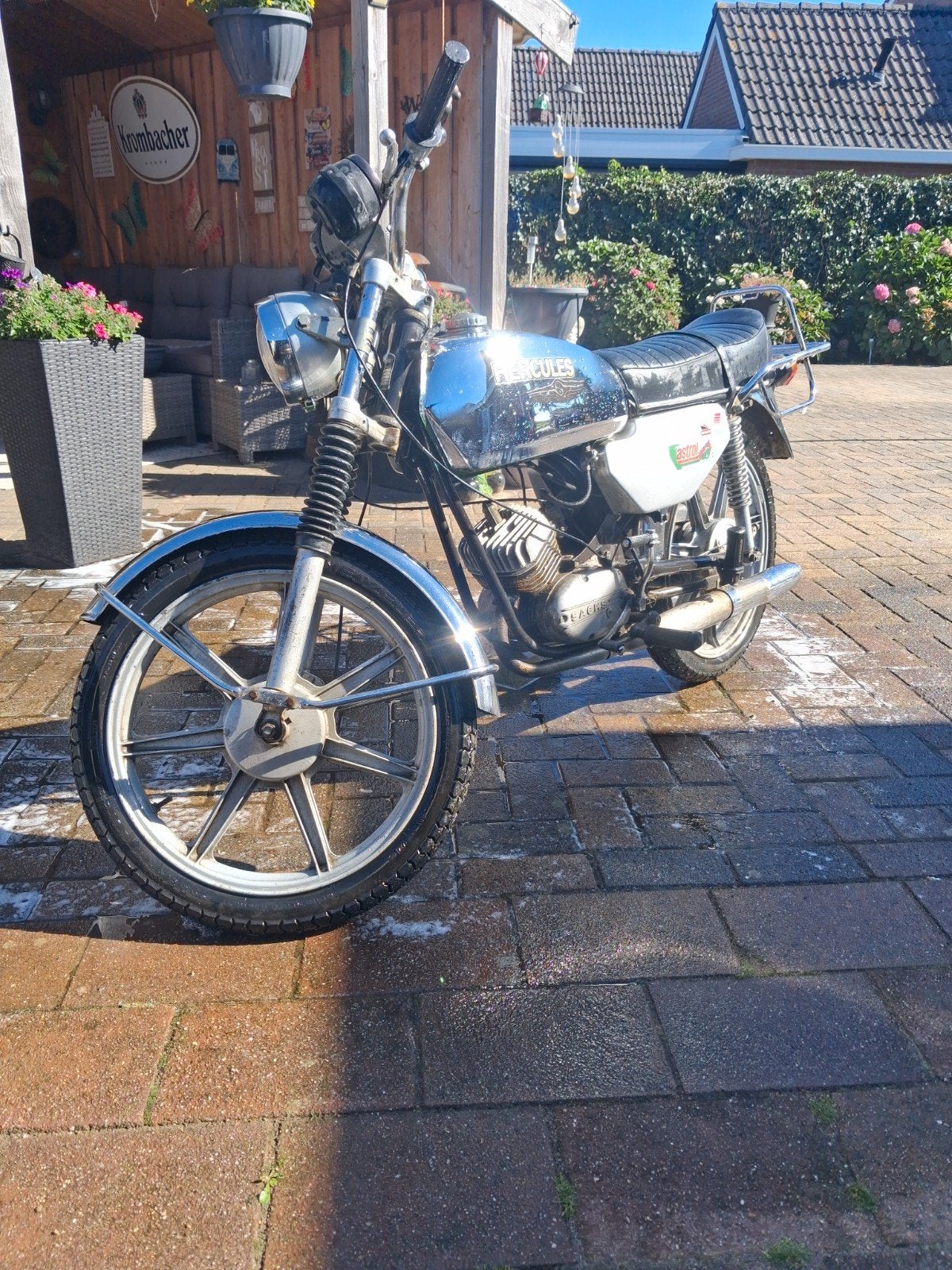 te koop aangeboden een hercules  heren brommer, Fietsen en Brommers, Ophalen, Overige merken