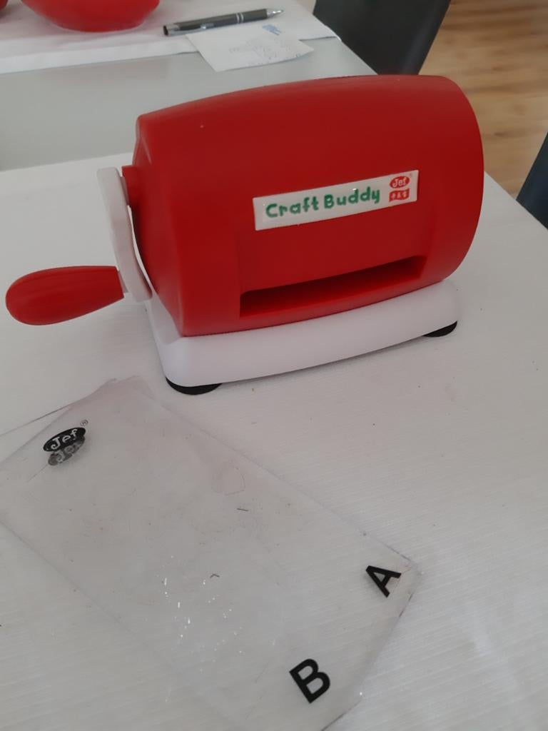 Craft Buddy Snij- en Embossingmachine, Hobby en Vrije tijd, Ophalen of Verzenden