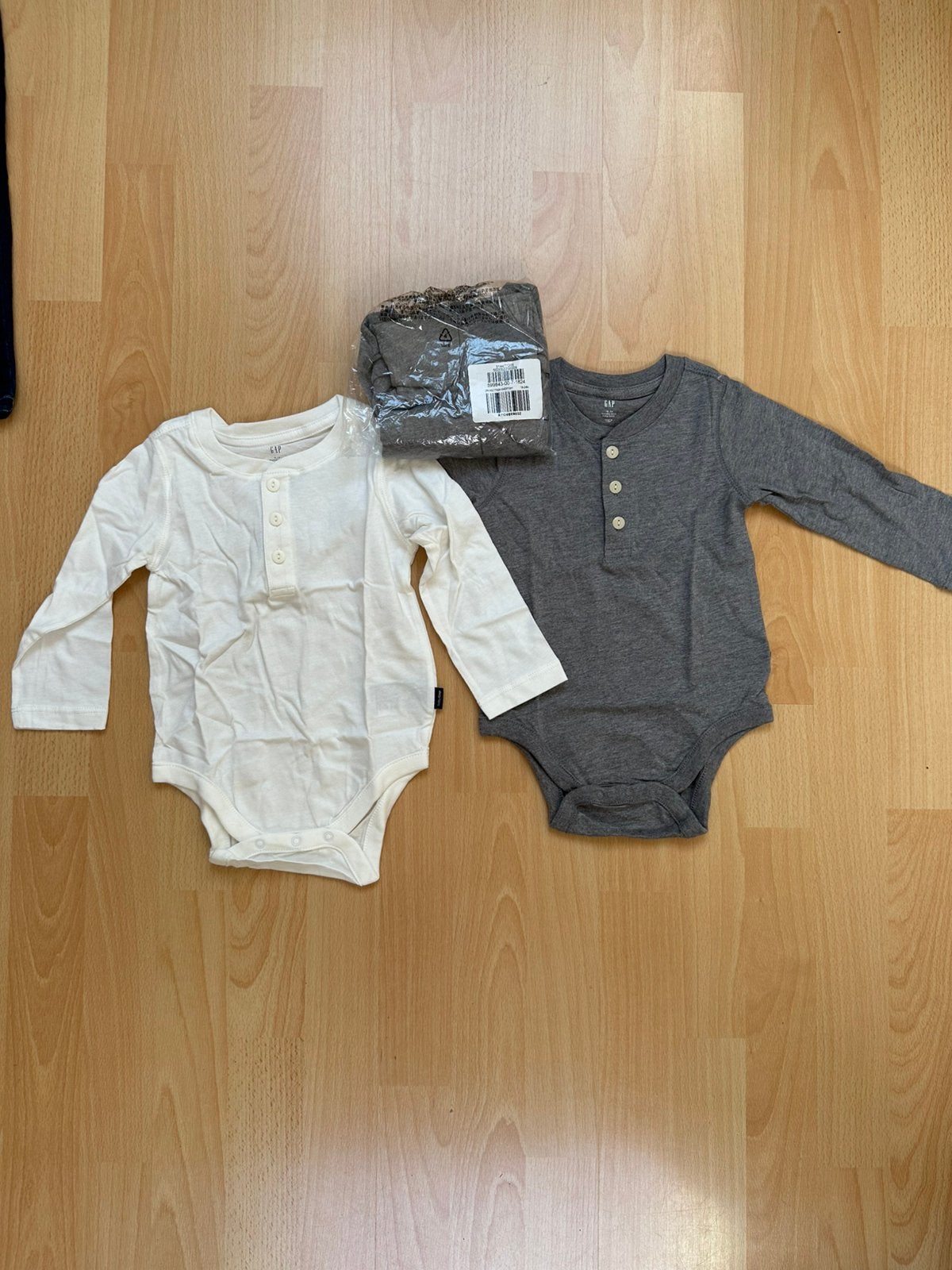 3x GAP Baby Rompers/Bodysuits - Nieuw, Ophalen of Verzenden, Nieuw, Jongetje of Meisje