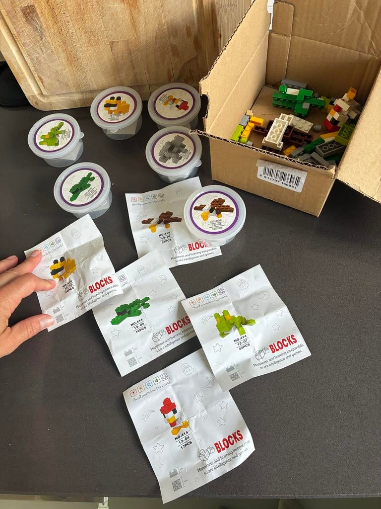 Gratis bouwblokjes - af te halen in Amsterdam Noord, Ophalen, Zo goed als nieuw, Overige merken