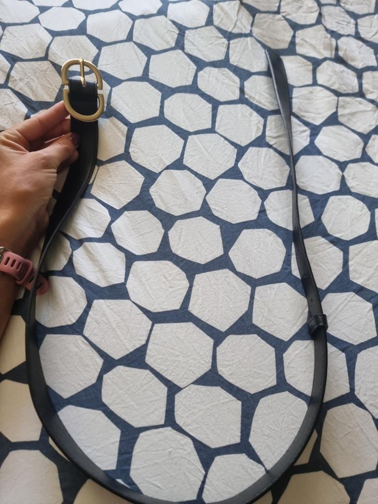 Zwarte riem met gouden gesp, Kleding | Dames, Minder dan 3 cm, 100 cm of meer, Zwart, Heupriem
