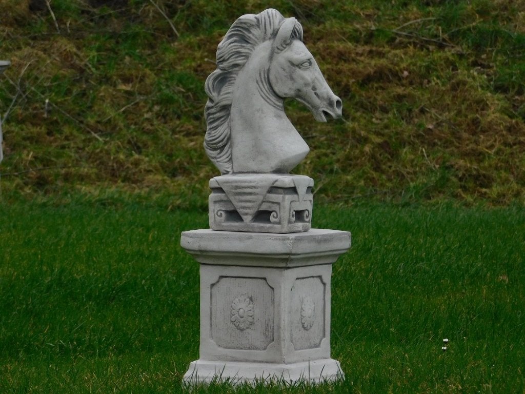 Paardenhoofd op Sokkel - 60 cm - Volledig Steen, Tuin en Terras, Dierenbeeld, Steen, ., Ophalen of Verzenden