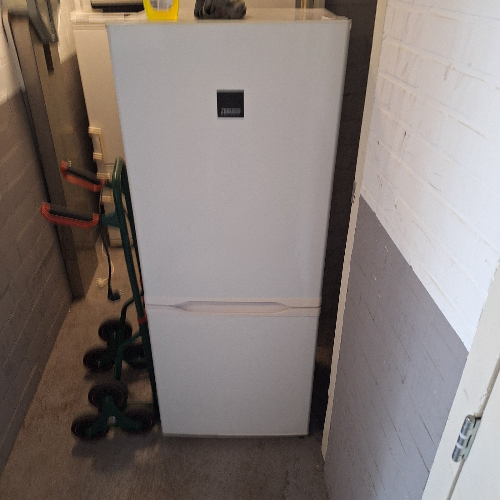 Zanussi koelkast met aparte vriezer - bezorging mogelijk, Witgoed en Apparatuur, Ophalen, Gebruikt, 200 liter of meer, Met aparte vriezer