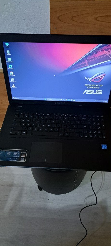 Asus Vivobook,Windows11,Office,17.3 Inch,SSD,Garantie, Qwerty, 8 GB, Refurbished, Ophalen of Verzenden