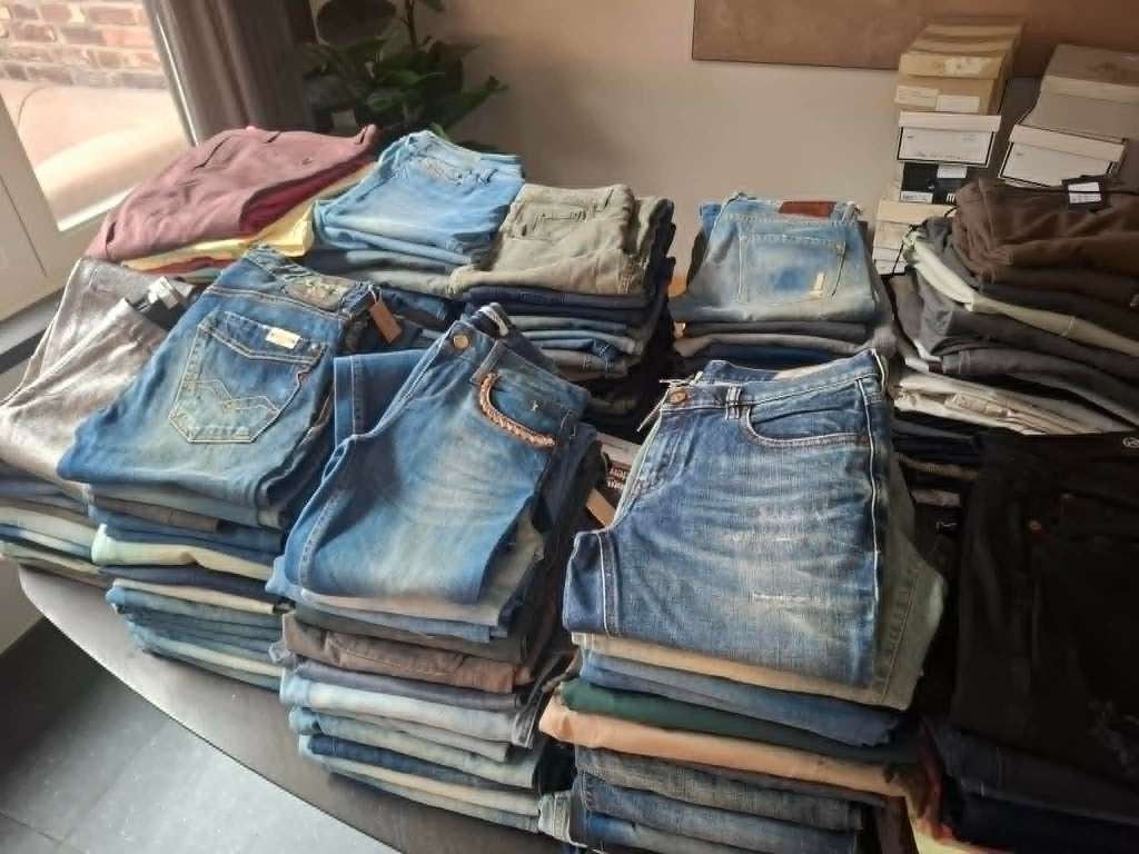 Partij originele merkkleding met prijskaartjes, Ophalen, Nieuw, Overige maten