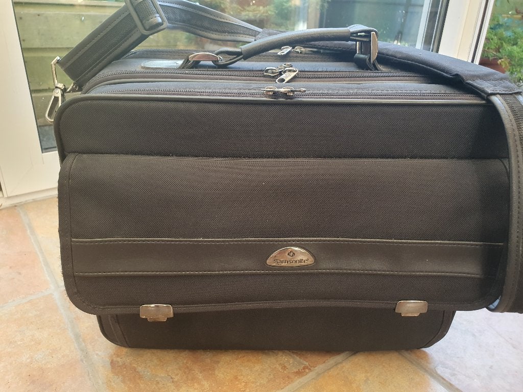 Samsonite zwarte laptoptas, 17 inch of meer, Ophalen of Verzenden, Zo goed als nieuw, Tabletvak