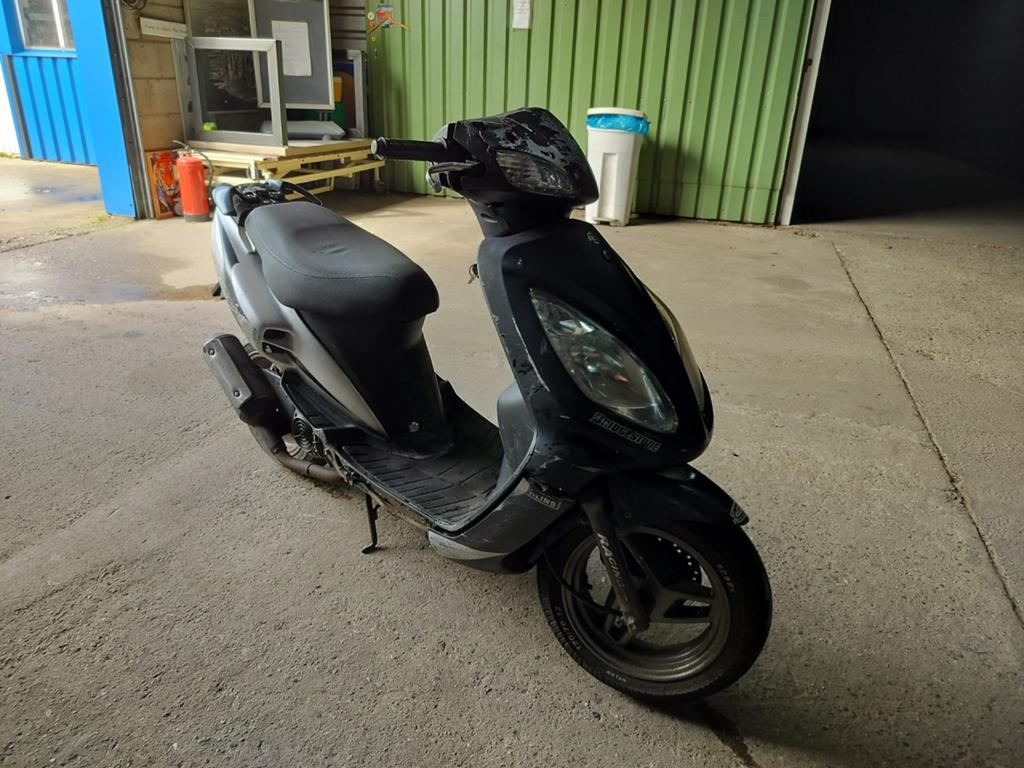 Sym jet 2 takt, mag ook uit elkaar voor onderdelen, SYM, Jax, Benzine, Gebruikt