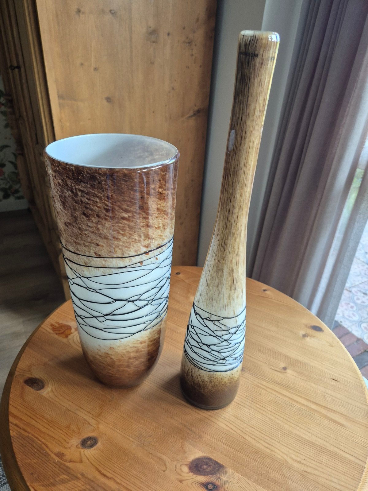 Retro glazen vaas - Bruin-Beige met wit en zwartdraad patroo, Antiek en Kunst, Ophalen