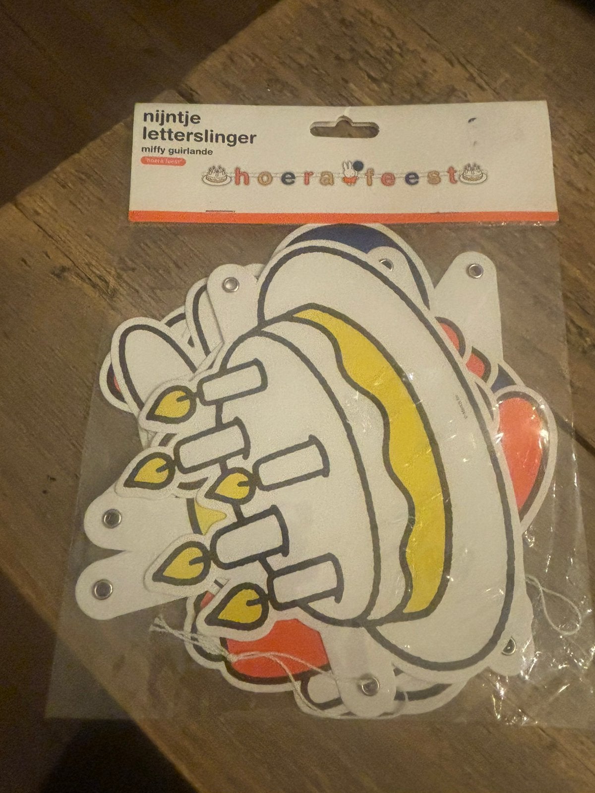Deze Nijntje "Hoera Feest" letterslinger, Ophalen of Verzenden, Nieuw, Versiering, Verjaardag