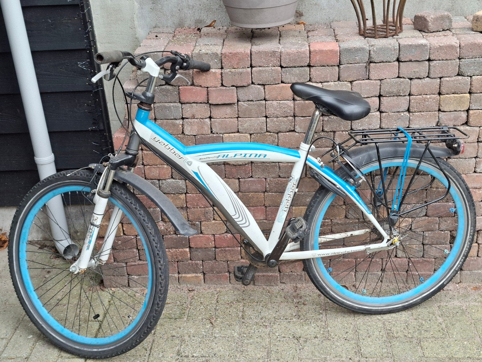 Yabber Alpina fiets - Blauw/Wit, 28 inch, 18 versnellingen, Fietsen en Brommers, Minder dan 10 versnellingen, Velgrem, Overige maten