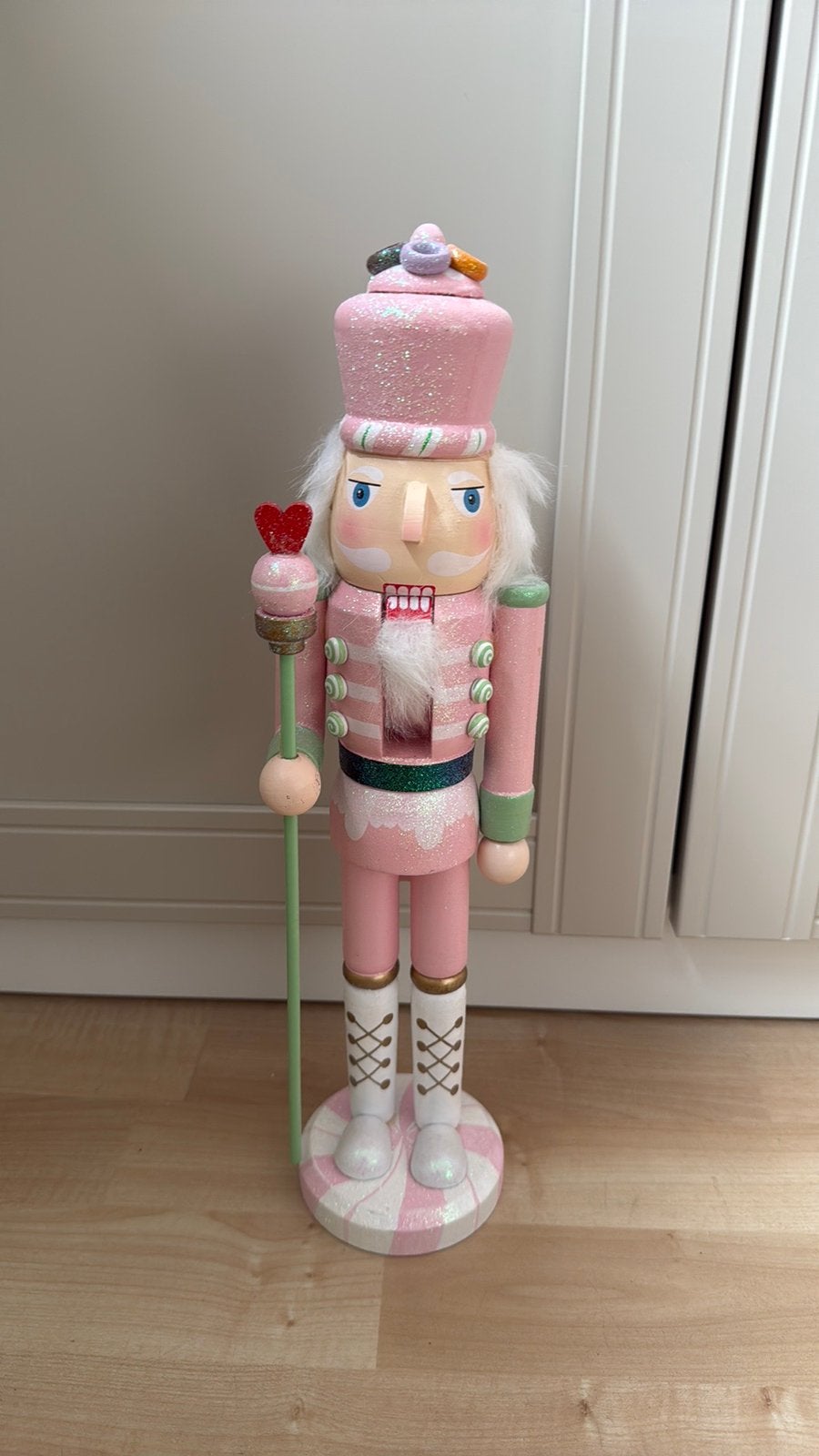 Notenkraker roze, Ophalen, Zo goed als nieuw