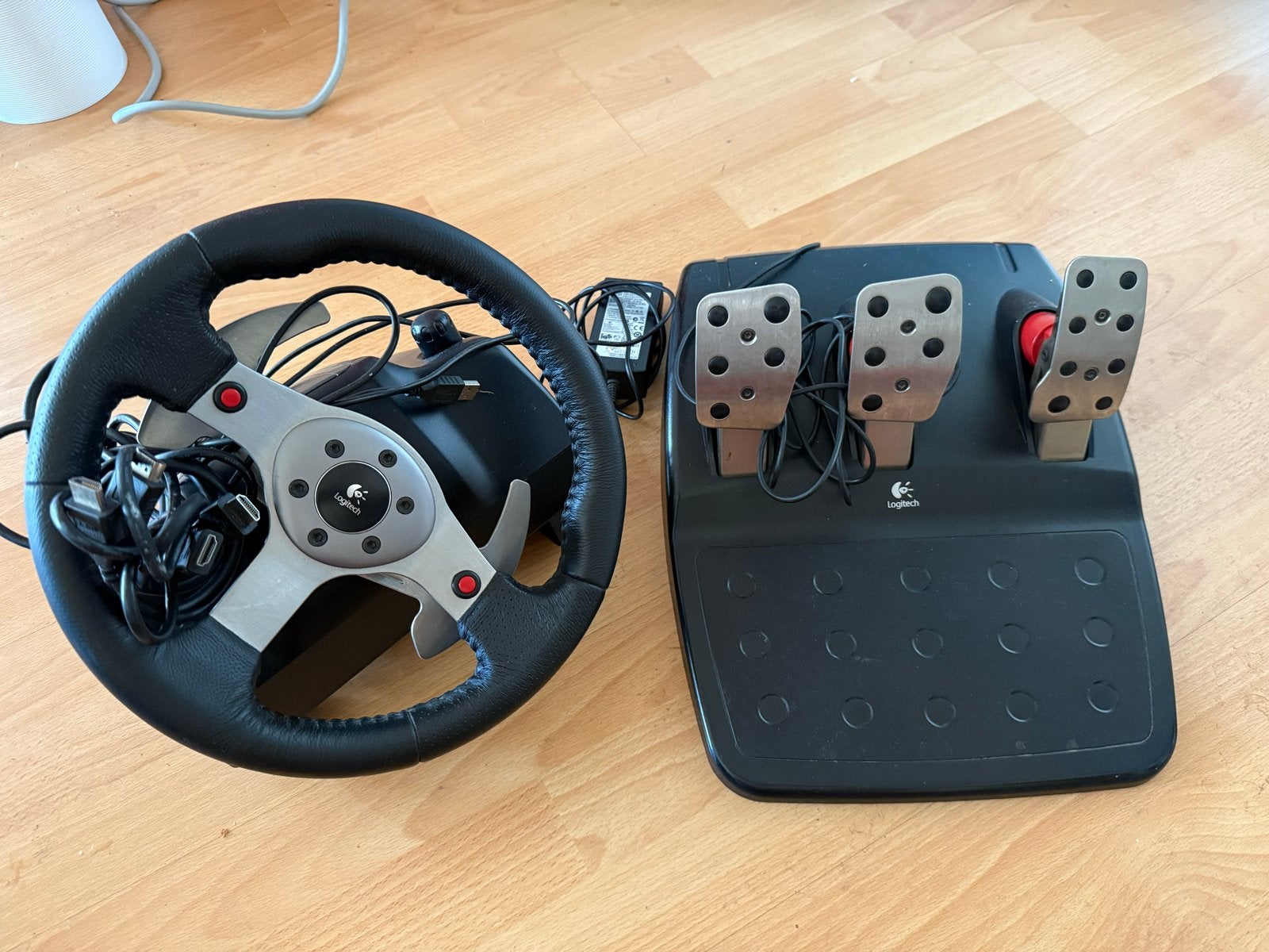 Logitech G29 racestuur met pedalen en shifter - Prima staat, Ophalen, Racestuur, Gebruikt, Force feedback