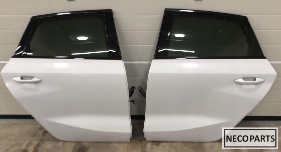 AUDI A3 8Y SPORTBACK LS9R PORTIER DEUR ALLES LEVERBAAR !!!, Gebruikt, -, Achter, -