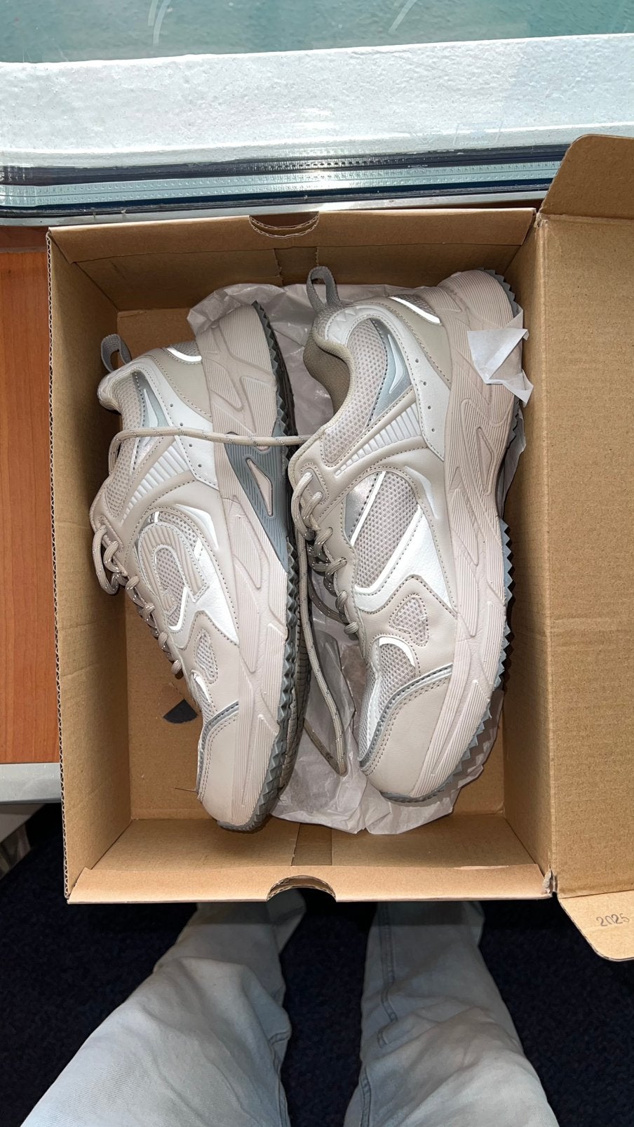 Gruyff, Kleding | Dames, Schoenen, Ophalen of Verzenden, Zo goed als nieuw, Beige, Sportschoenen