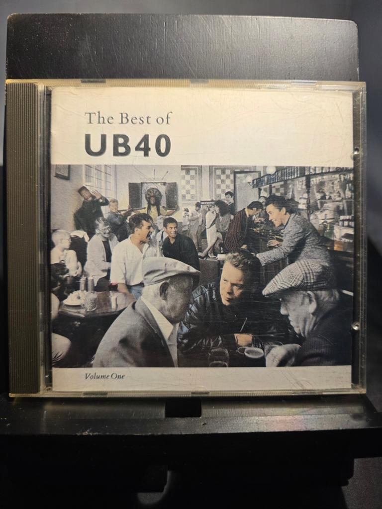 UB40 - The Best of UB40 Volume One CD, Ophalen of Verzenden, Zo goed als nieuw