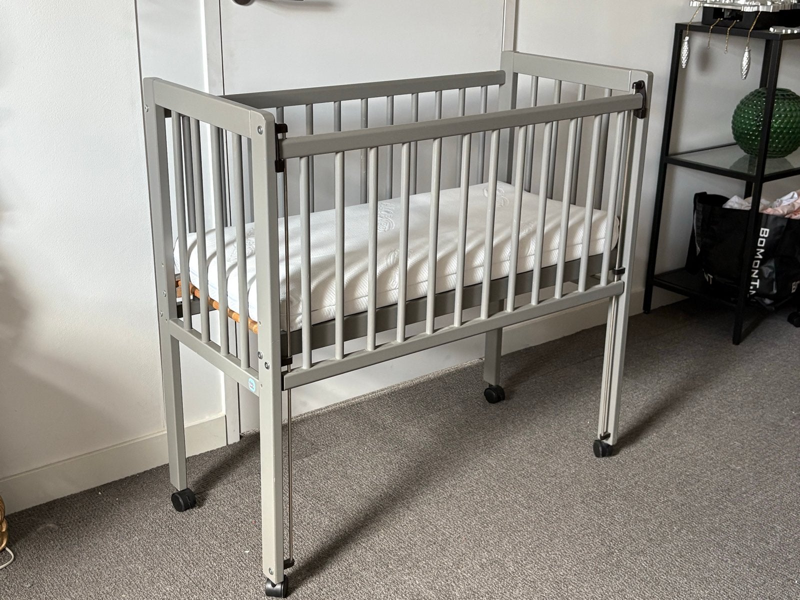 Petit Amélie Co-sleeper/Wieg - Grijs met matras, Ophalen, Gebruikt, Wieg