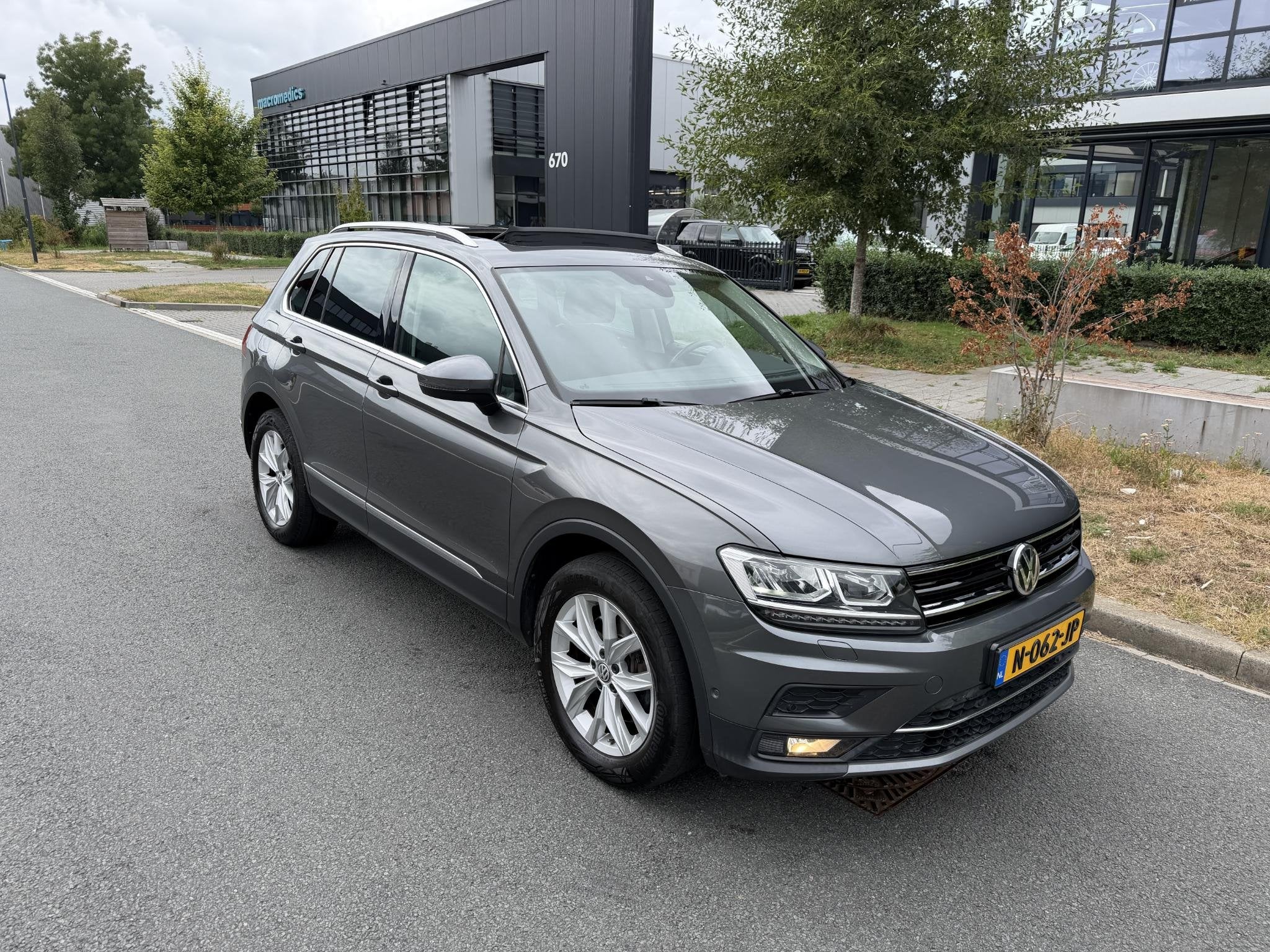 Volkswagen Tiguan 2.0 TSI 4Motion Highline, Automaat, 12 maanden, Stof, 4 cilinders
