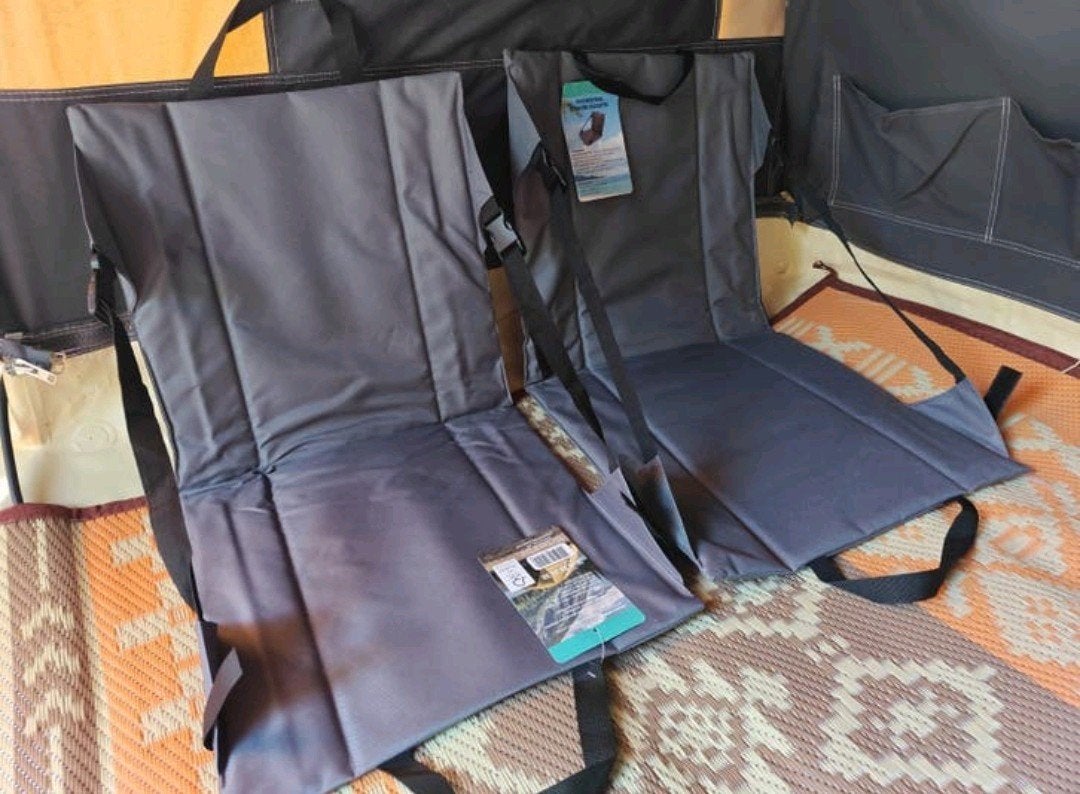 2* gloednieuwe en ongebruikte opvouwbare zitmatten/stoeltjes, Ophalen of Verzenden, Nieuw, Campingstoel