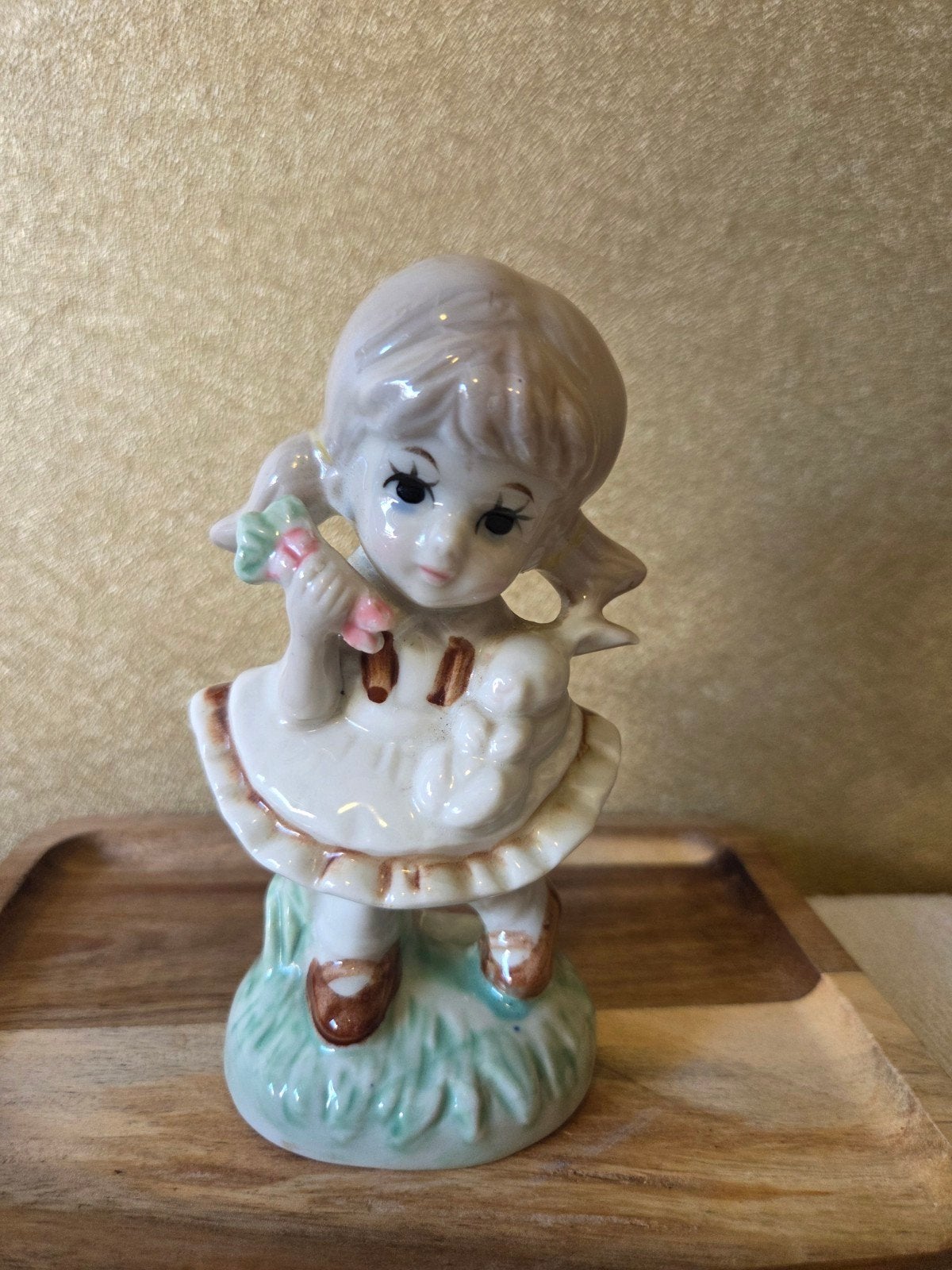 Vintage Porseleinen beeldje, Meisje met Konijn, Ophalen of Verzenden