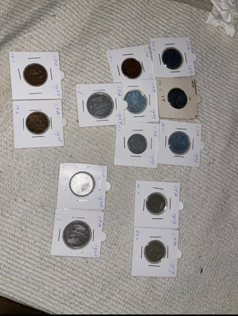 Nietmagnetisch! W oorlog twee italiaanse zeldzaame munten, Ophalen of Verzenden, Buitenland, Munten