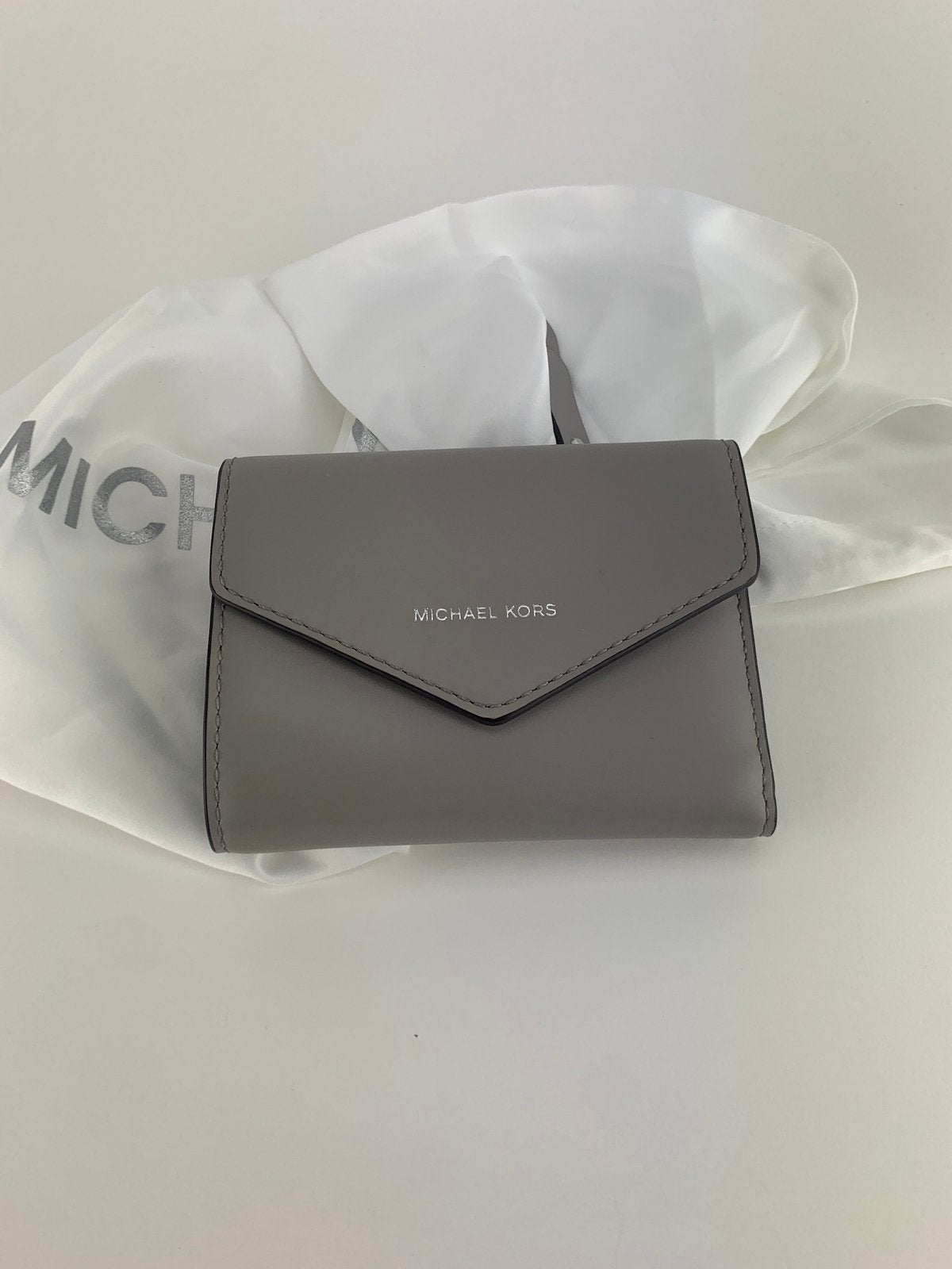 Michael Kors portemonee 1 keer gebruikt, Sieraden, Tassen en Uiterlijk, Portemonnees, Ophalen of Verzenden, Zo goed als nieuw