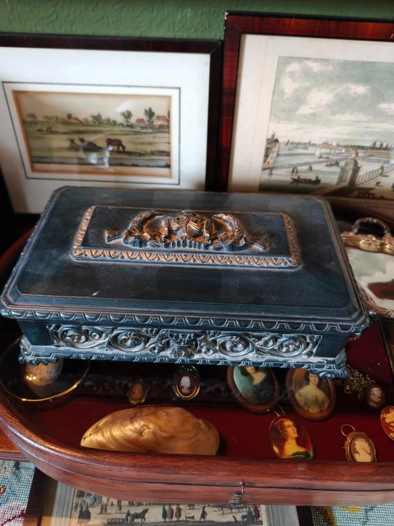 Oude sieraden doos kistje, Antiek en Kunst, Curiosa en Brocante, Ophalen of Verzenden