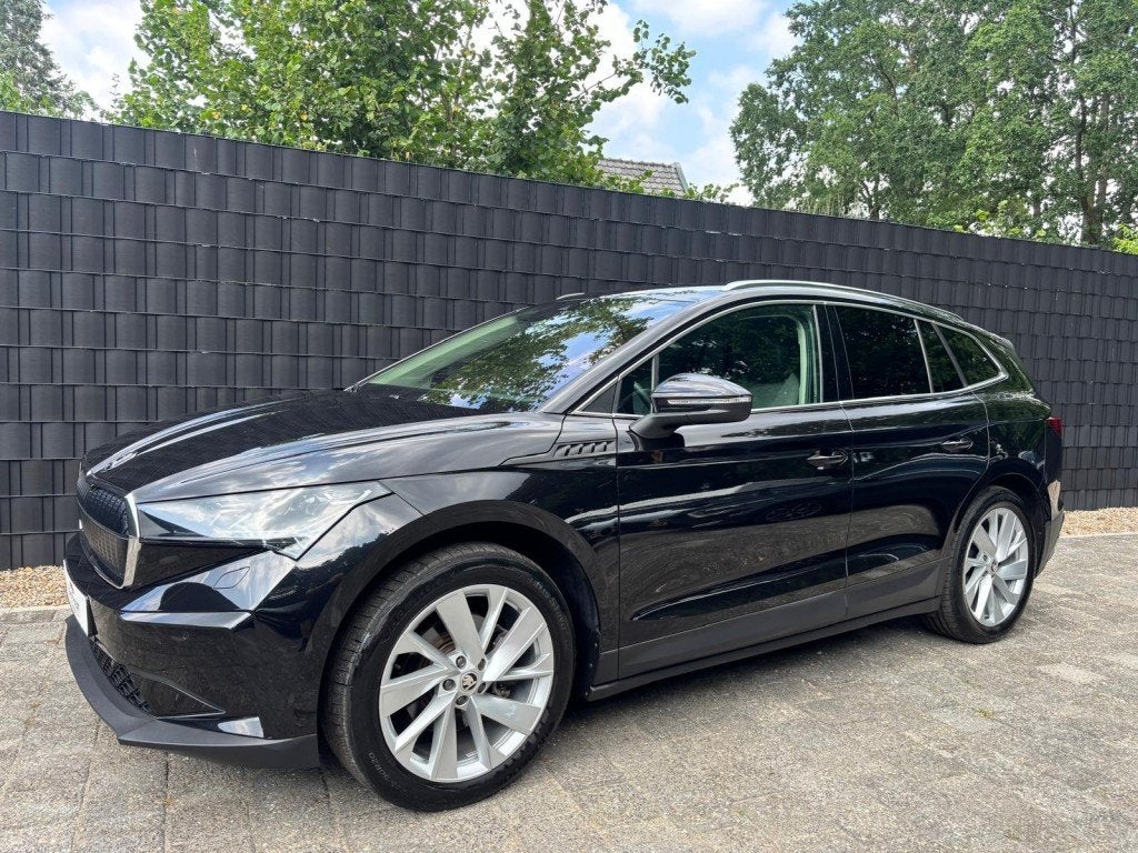 Skoda ENYAQ IV 60 FIRST EDT. **DAB//CARPLAY//LUXE AUTO**, Auto's, Automaat, Gebruikt, Huisgarantie, Met garantie (alle)
