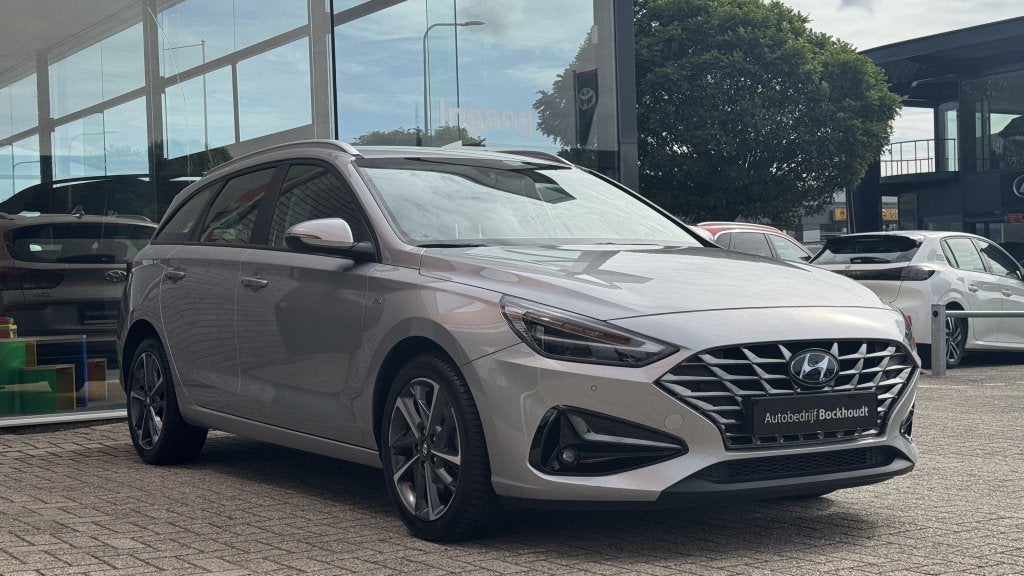 Hyundai i30 Wagon 1.0 T-GDi MHEV Comf. AppleCarplay | Stoel-, Gebruikt, Automatische klimaatregeling, 1246 kg, Beige