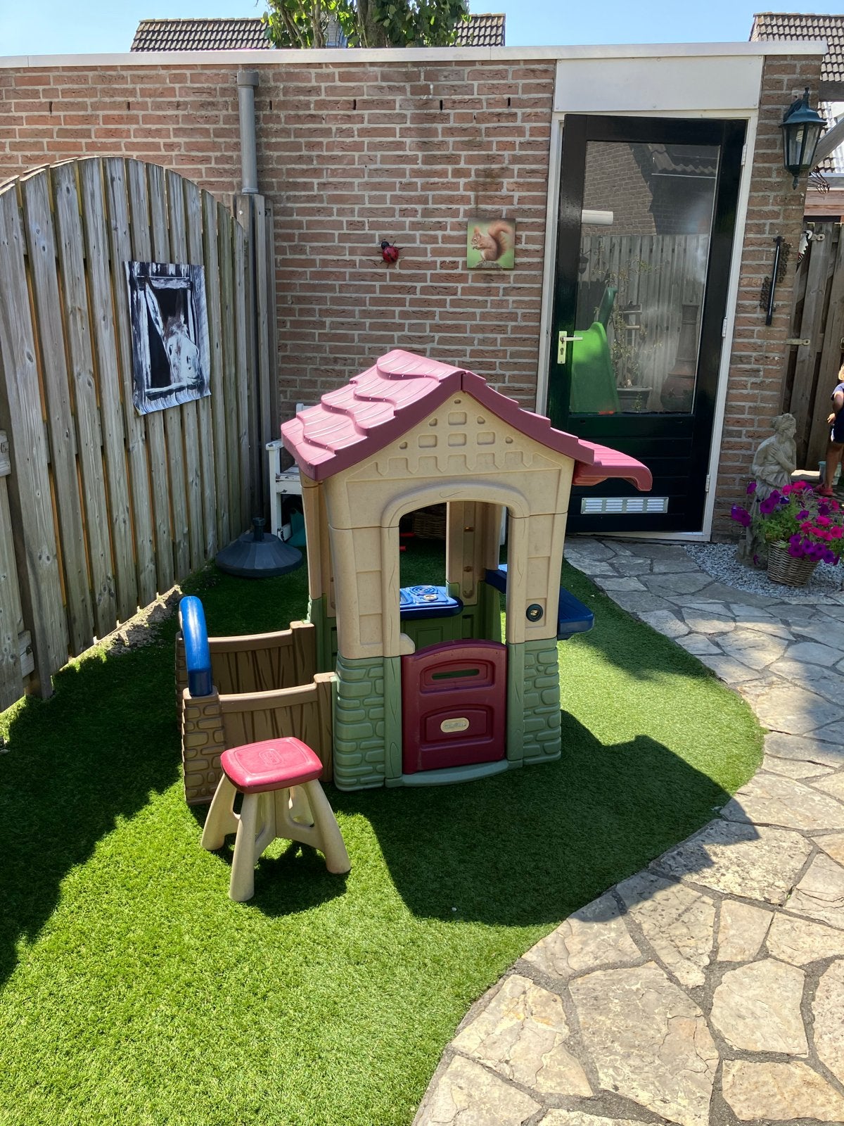 Little Tikes Speelhuisje met Keuken en krukje, Kinderen en Baby's, Speelgoed | Buiten | Speelhuisjes, Ophalen, Gebruikt, Kunststof