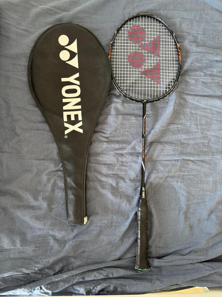 Yonex badminton racket - in nette staat, Ophalen, Zo goed als nieuw, Racket(s)