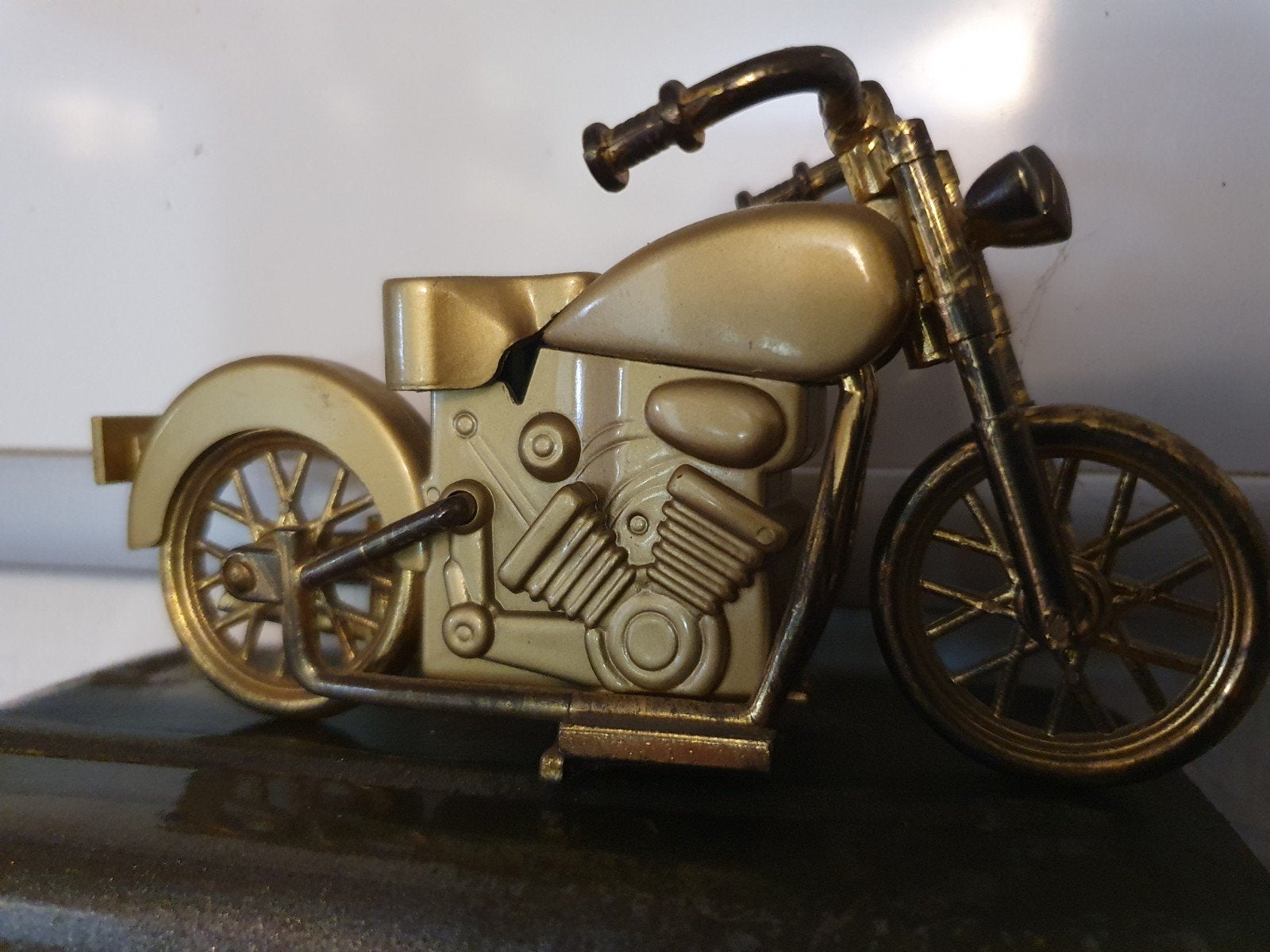 Harley tafelaansteker model, Verzenden