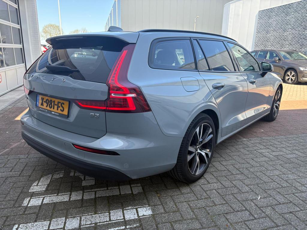 Volvo V60 2.0 B3 Essential Edition | Achteruitrijcamera | Pa, Auto's, 12 maanden, Stof, Euro 6, 4 cilinders